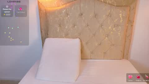 Snapshot of laurenn_smitth chatting on January 14, 2026, 12:44 pm laurenn_smitth online show from January 14, 2026, 12:44 pm