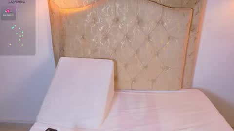 Snapshot of laurenn_smitth chatting on March 9, 2026, 2:10 pm laurenn_smitth online show from March 9, 2026, 2:10 pm