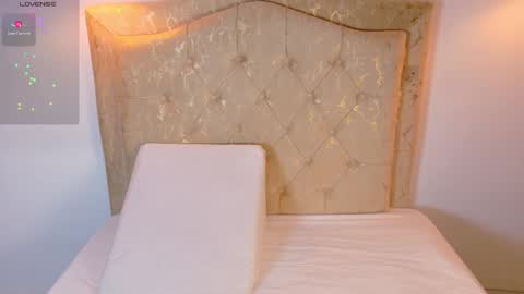 Snapshot of laurenn_smitth chatting on March 24, 2026, 12:43 pm laurenn_smitth online show from March 24, 2026, 12:43 pm