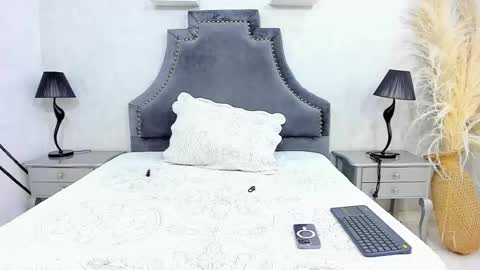 Lauren  online show from December 22, 2025, 3:31 pm