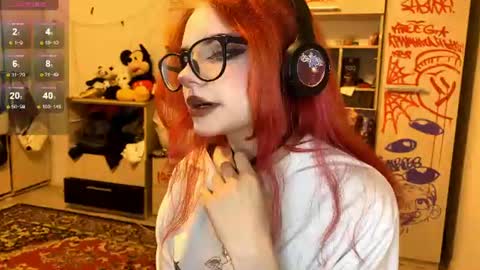 Snapshot of laurettecipro chatting on June 18, 2026, 10:14 pm Eva online show from June 18, 2026, 10:14 pm