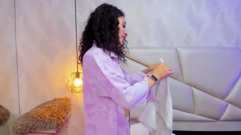 Laurent online show from December 3, 2025, 10:57 am