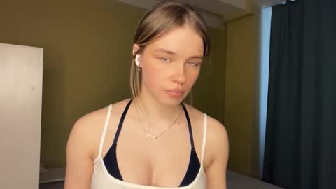 Bella online show from March 14, 2026, 1:16 pm