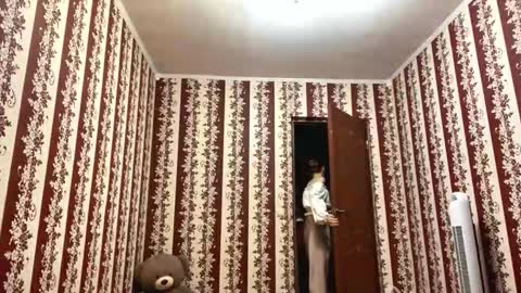 Snapshot of laurynwaltenbaugh chatting on October 18, 2025, 6:41 pm La online show from October 18, 2025, 6:41 pm