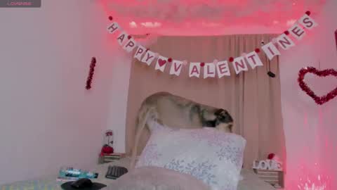 Lauu G online show from February 4, 2025, 8:24 am