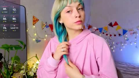 Snapshot of lavenly chatting on October 1, 2025, 6:52 am Melissa online show from October 1, 2025, 6:52 am