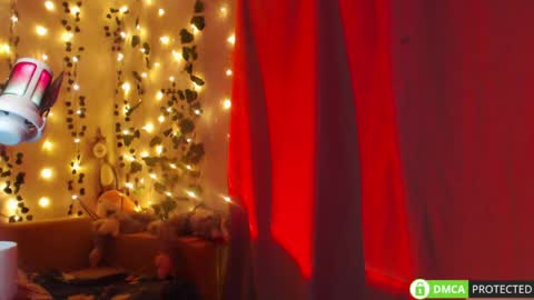 Mia online show from April 7, 2026, 6:19 pm