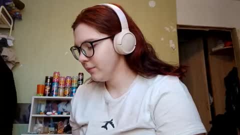 Snapshot of lavonesorge chatting on February 2, 2026, 9:19 am Adeline online show from February 2, 2026, 9:19 am