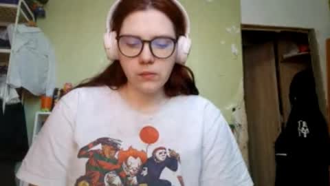 Snapshot of lavonesorge chatting on February 13, 2026, 10:44 am Adeline online show from February 13, 2026, 10:44 am