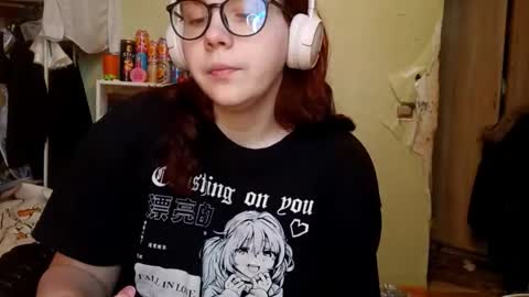 Snapshot of lavonesorge chatting on February 19, 2026, 12:45 pm Adeline online show from February 19, 2026, 12:45 pm