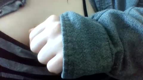 Snapshot of layannalea chatting on May 27, 2026, 9:56 pm layannalea online show from May 27, 2026, 9:56 pm