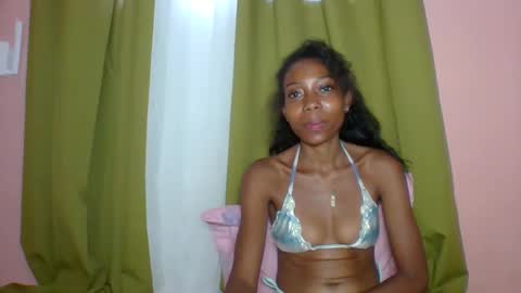 layannek online show from March 13, 2026, 4:52 am