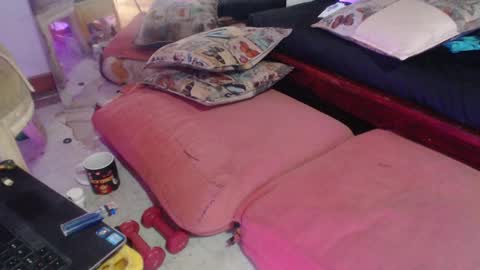 Laye19 online show from January 19, 2025, 4:25 pm