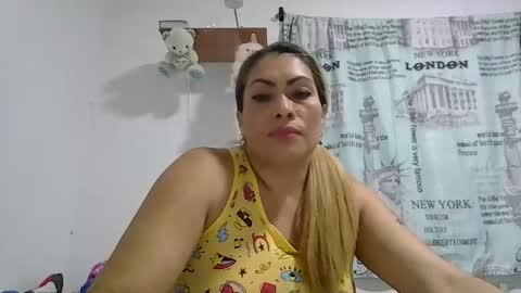 Snapshot of layla_astrum chatting on November 16, 2025, 10:04 pm layla_astrum online show from November 16, 2025, 10:04 pm