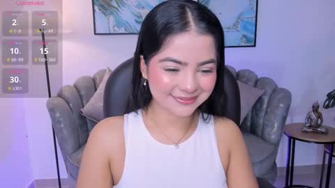 Layla Breezee online show from December 1, 2025, 12:10 pm