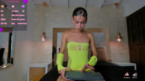 Snapshot of layla_mackenzie01 chatting on February 18, 2026, 5:58 am Layla Mackenzie online show from February 18, 2026, 5:58 am