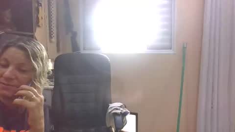 Snapshot of laylabrasil chatting on February 10, 2026, 7:40 pm kelly online show from February 10, 2026, 7:40 pm