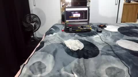 Snapshot of laylabrasil chatting on February 18, 2026, 4:41 am kelly online show from February 18, 2026, 4:41 am