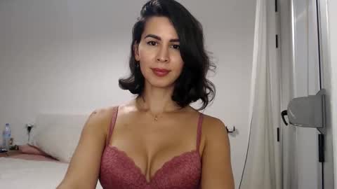 Snapshot of layladarkeyes chatting on September 19, 2025, 4:07 pm Layla online show from September 19, 2025, 4:07 pm