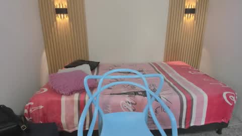 Snapshot of laylaember chatting on January 9, 2026, 1:14 pm LaylaEmber online show from January 9, 2026, 1:14 pm