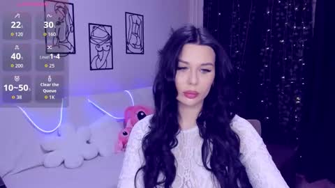 laylagreat online show from November 9, 2025, 3:21 pm