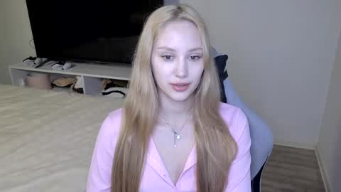LaylaPretty001 online show from April 4, 2026, 8:01 am