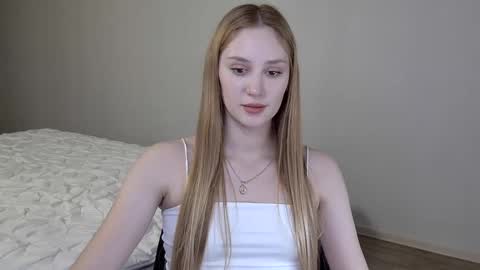 Snapshot of laylla001 chatting on January 15, 2025, 9:45 am Laylla001 online show from January 15, 2025, 9:45 am