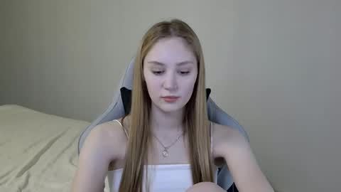 Snapshot of laylla001 chatting on February 4, 2025, 6:46 am Laylla001 online show from February 4, 2025, 6:46 am