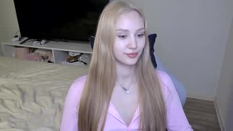 Snapshot of laylla001 chatting on March 25, 2026, 8:09 am Laylla001 online show from March 25, 2026, 8:09 am