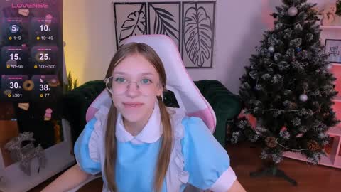 layriantavee online show from January 11, 2025, 7:17 am