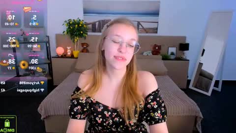 layriantavee online show from February 13, 2025, 10:34 am