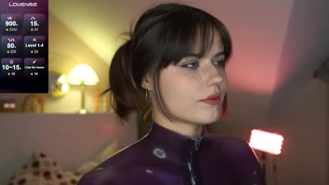 Pansy online show from November 24, 2025, 5:34 pm