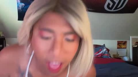 lbffemme online show from September 12, 2025, 8:53 pm