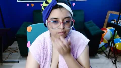 Snapshot of lcherryblossoml chatting on October 14, 2025, 12:00 am lcherryblossoml online show from October 14, 2025, 12:00 am