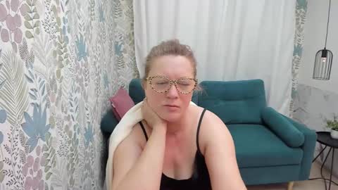 Lea online show from February 23, 2025, 8:28 am