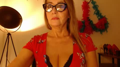 Snapshot of leadesire chatting on June 8, 2026, 2:06 pm LEA online show from June 8, 2026, 2:06 pm