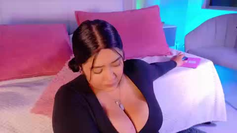 Leah online show from September 10, 2025, 3:01 pm