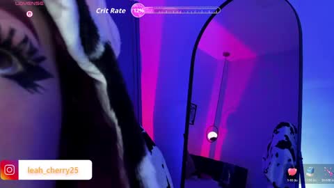 Snapshot of leah_cherry chatting on May 18, 2026, 4:07 am Leah online show from May 18, 2026, 4:07 am