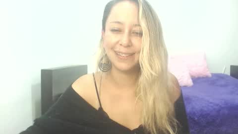 leah_susman online show from November 20, 2025, 2:01 am