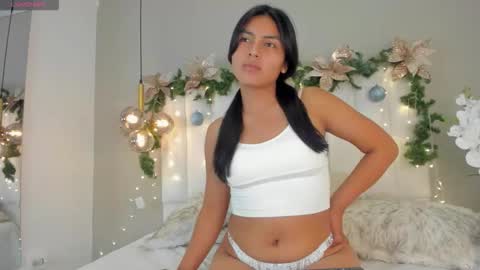 Leah  online show from November 28, 2025, 8:00 pm