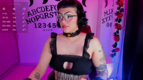  Leah   Independent Model  OF leahghoul666  online show from November 7, 2025, 3:28 am