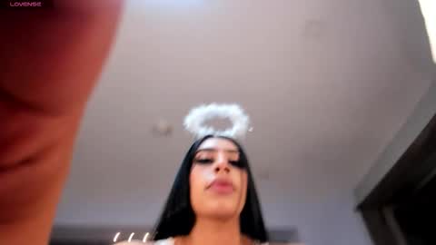 leahlombardi_ online show from October 30, 2025, 3:19 am