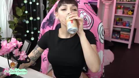 Snapshot of leahobscure chatting on October 9, 2025, 7:23 pm Leah online show from October 9, 2025, 7:23 pm