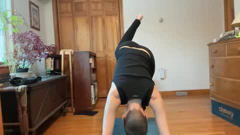 Lee online show from February 7, 2025, 9:15 pm