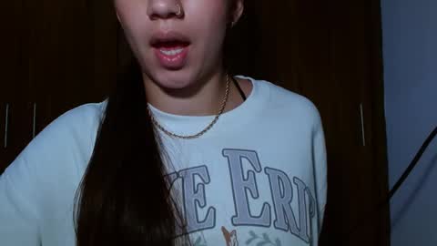 Snapshot of leanaalhub chatting on March 1, 2025, 7:19 am leanaalhub online show from March 1, 2025, 7:19 am