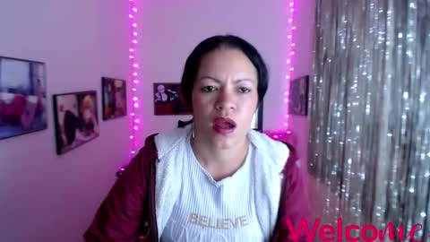 Leandra online show from February 7, 2025, 3:30 pm