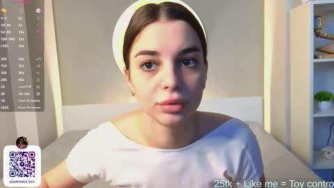 Snapshot of leandraconcatelli chatting on January 18, 2026, 6:06 am Sophie online show from January 18, 2026, 6:06 am