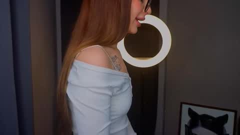 Snapshot of leandraconcatelli chatting on March 27, 2026, 7:13 pm Sophie online show from March 27, 2026, 7:13 pm