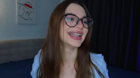 Snapshot of leandraconcatelli chatting on May 17, 2026, 7:10 pm Sophie online show from May 17, 2026, 7:10 pm