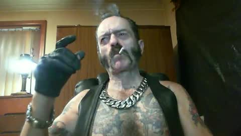 leathergreaser online show from March 5, 2025, 8:32 pm